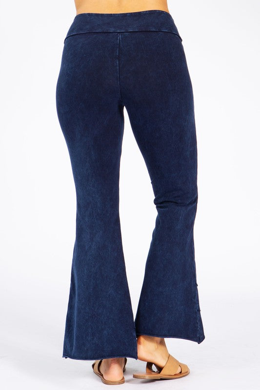Plus Mineral Washed Cropped Stretch Pants