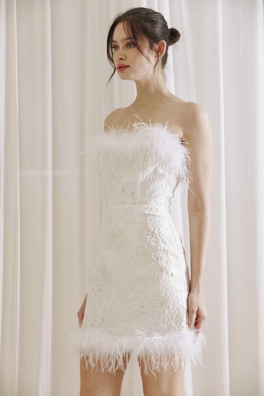 Brocade Floral & Feather Strapless Dress White Gold 0416 / Large Brocade Floral & Feather Strapless Dress White Gold 0416 / Large