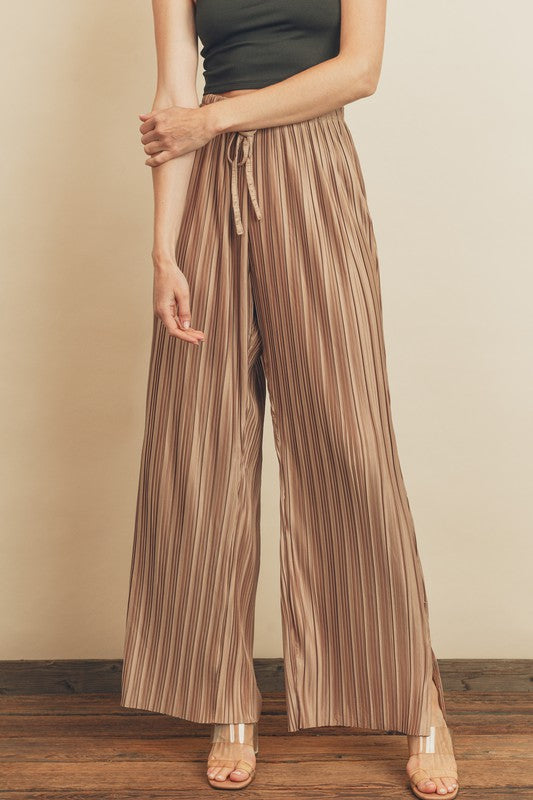 Versatile Wardrobe Essentials: Exploring Different Types of Women's Pants