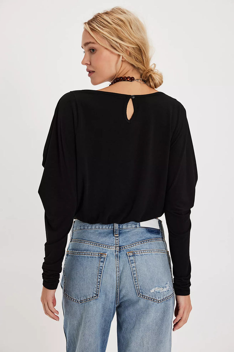 Black oversized long sleeve top with a back keyhole detail, perfect for casual styling in Long Island boutique fashion.