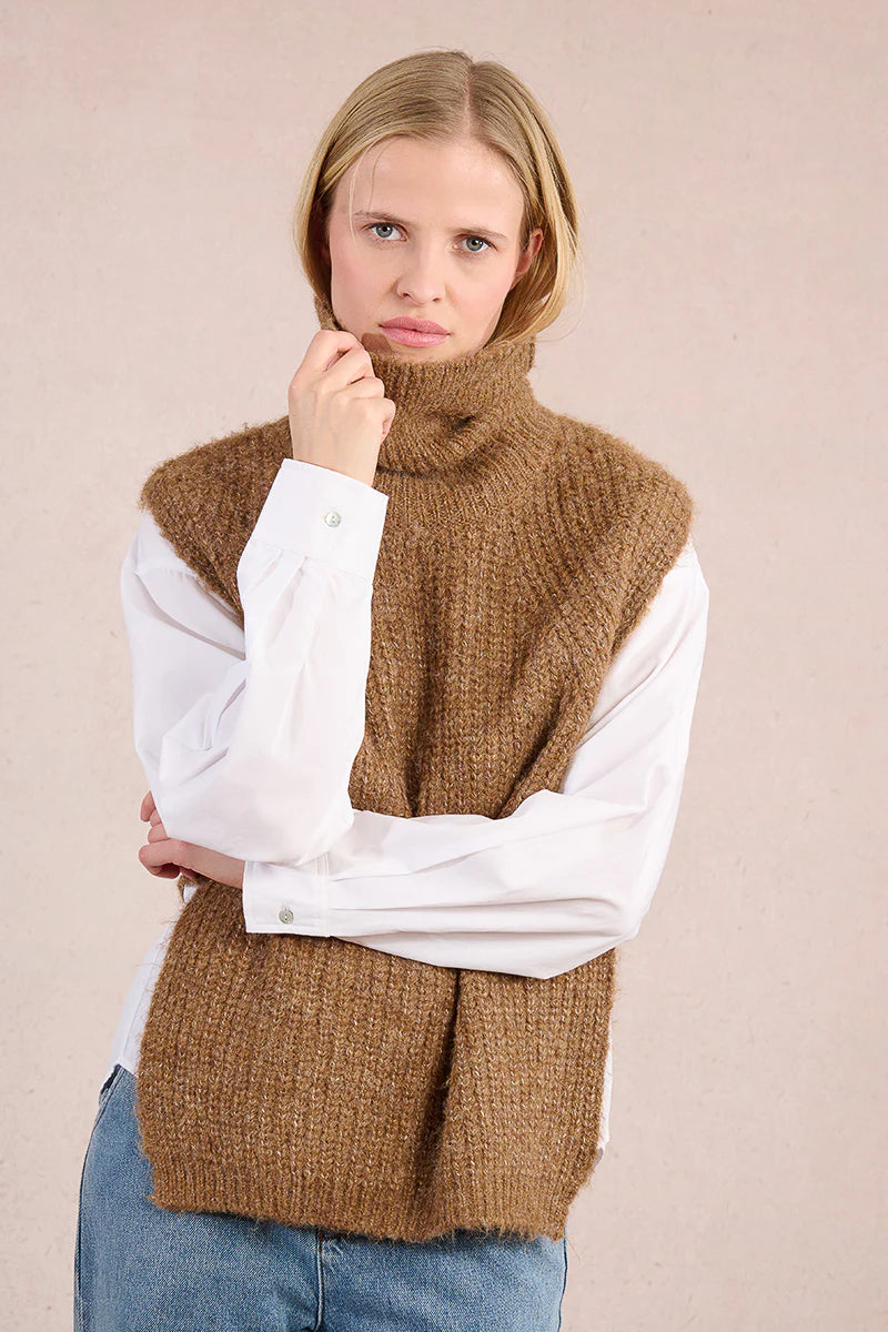 Knitted Sleeveless Sweater