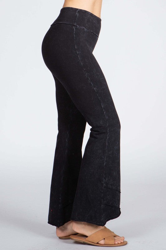 Mineral Washed Cropped Stretch Pants - Black