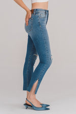 Hidden Taylor Skinny w/ Side Slit Jeans
