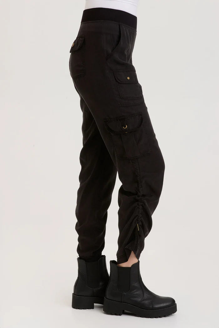 Sonova Pants - Black