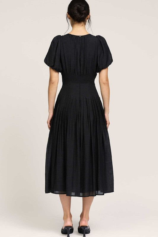 Round Neck Short Bubble Sleeve Midi Dress