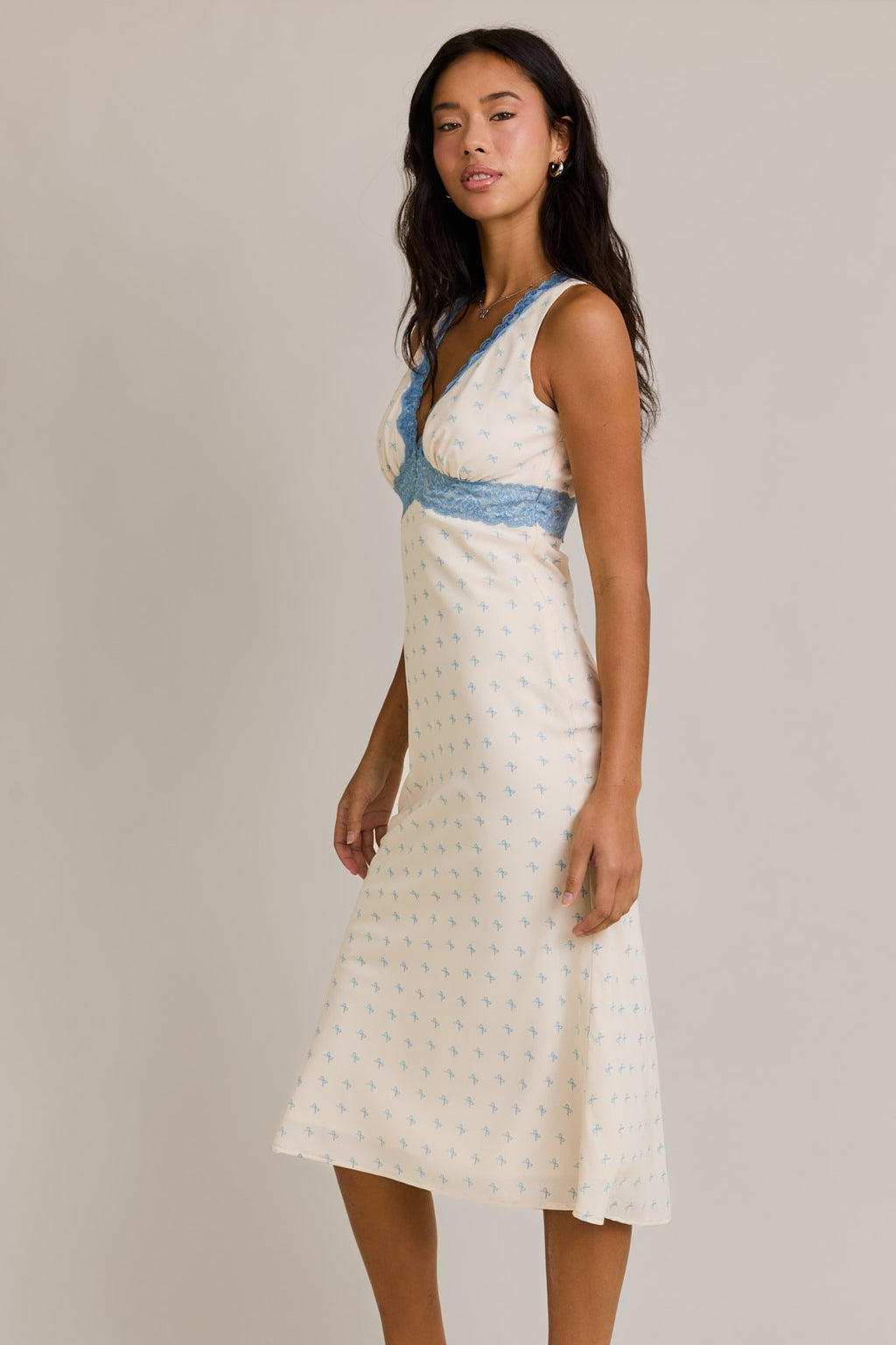 V-Neck Lace Trimmed Bow Printed Midi Dress