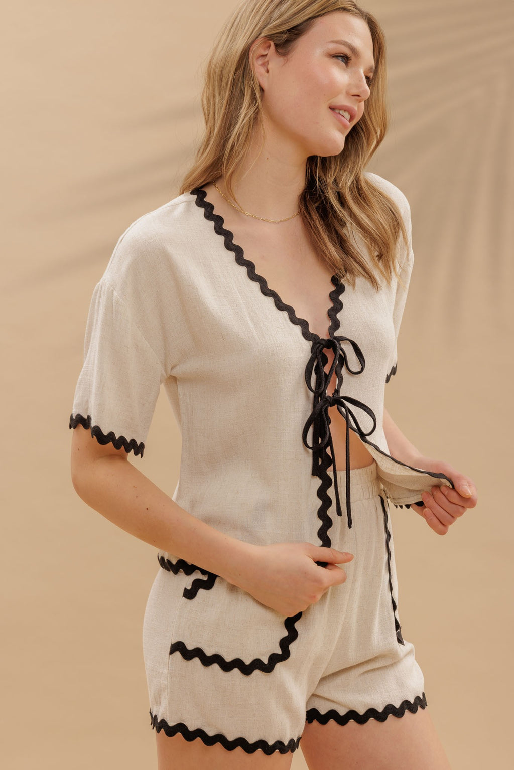 Contrast Wavy Trim Front Tie Top & Linen Short Set