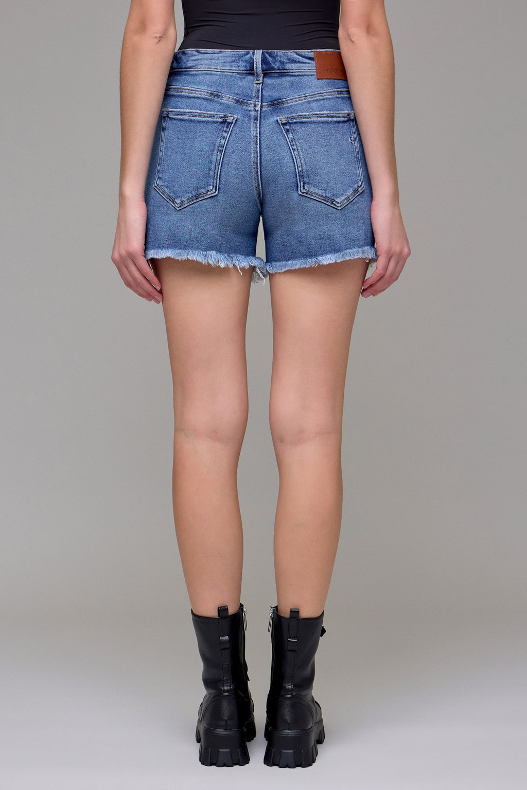 Medium Wash Frayed Hem Stretch Boyfriend Shorts