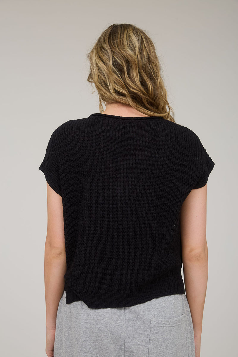 Split Neck Short Sleeve Knit Pullover