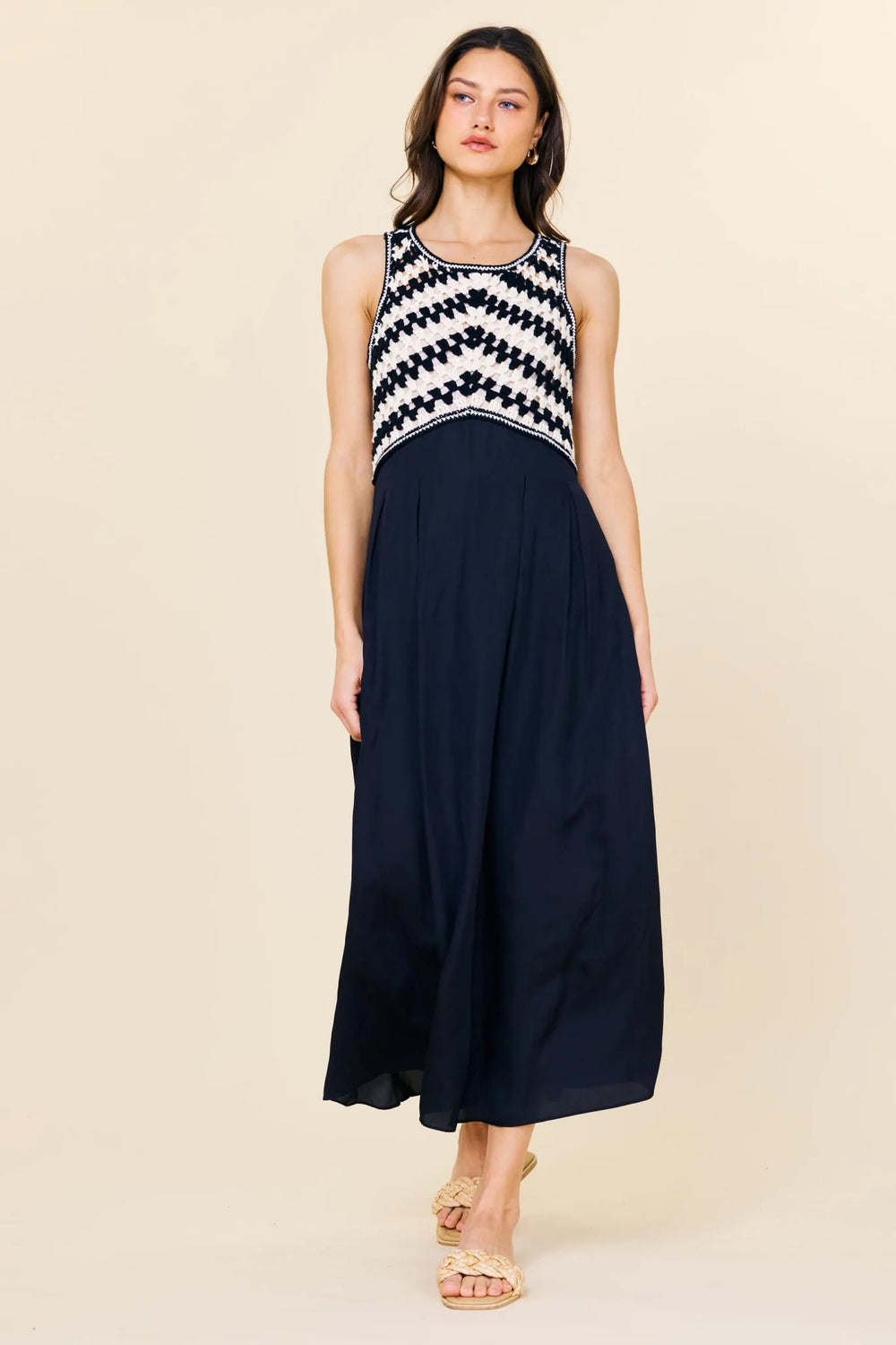Black/Ivory
