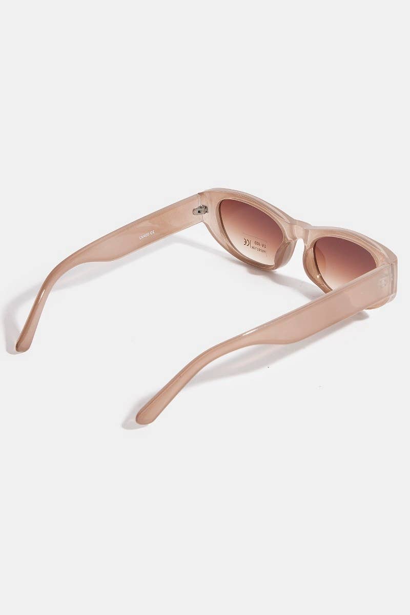 Plastic Frame Oval Lens Sunglasses