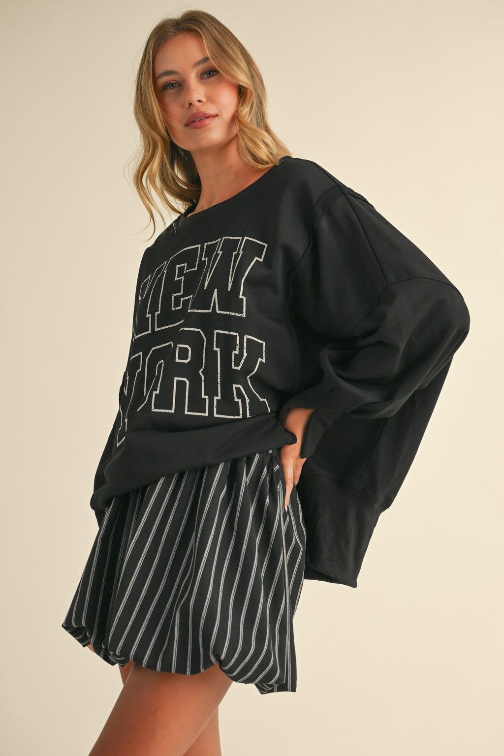 Slit Sleeve New York Graphic Sweatshirt