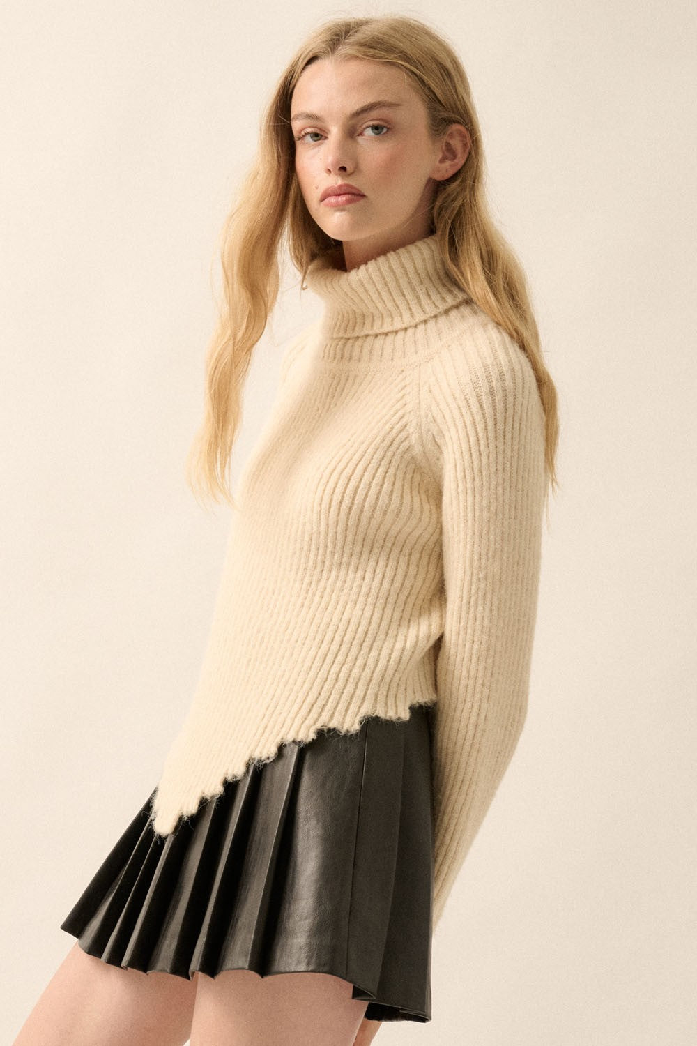 Rib Knit Bandana Hem Turtleneck Sweater